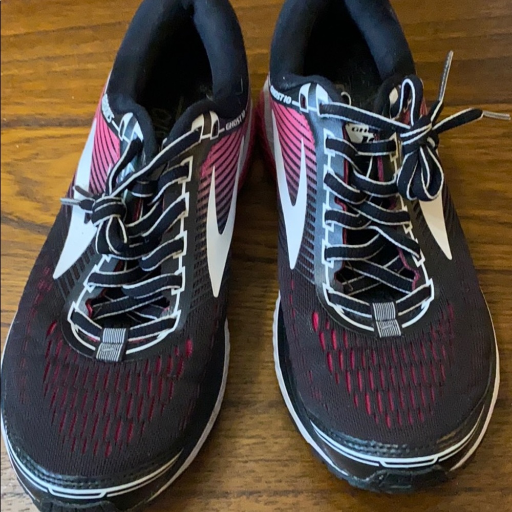 Brooks Ghost ten running shoes